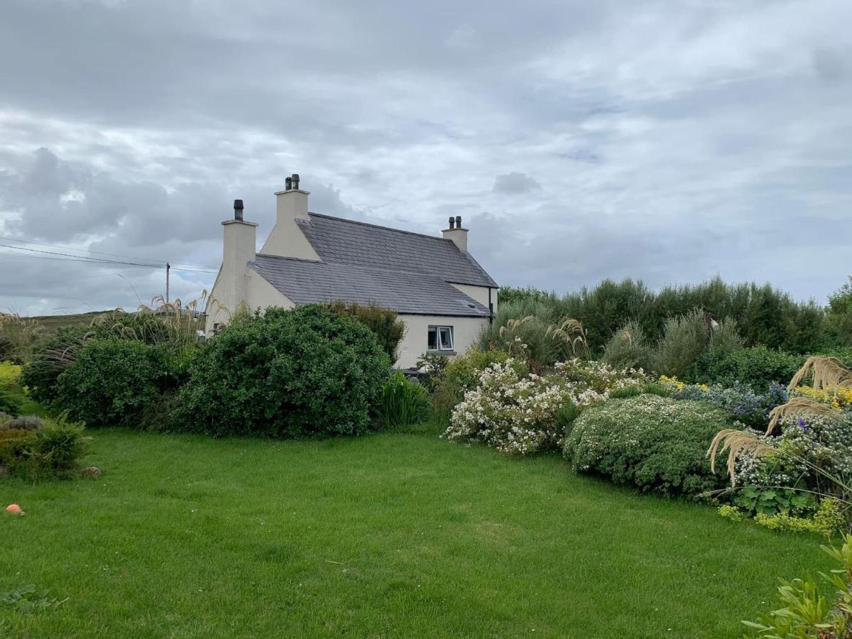Brenarth Taigh Apartment Barvas Bagian luar foto