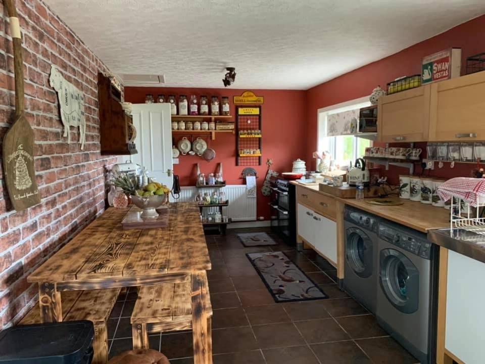 Brenarth Taigh Apartment Barvas Bagian luar foto